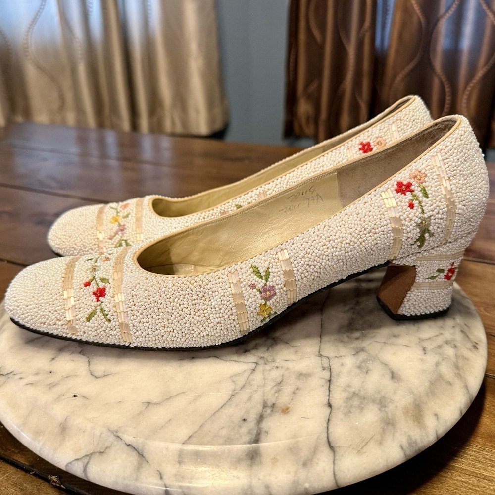 VTG 60s MCM Fenwick Hand Beaded Floral Embroidery Wedding Heels Shoes Pumps Sz 8